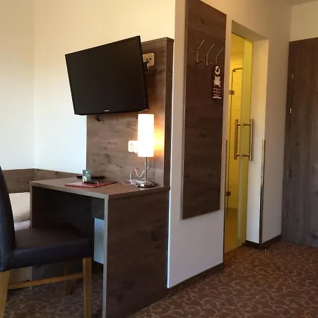 Hotell Suess 3*