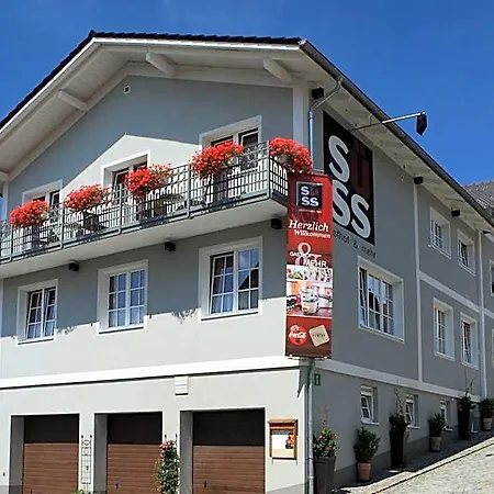 Suess Hotel 3*